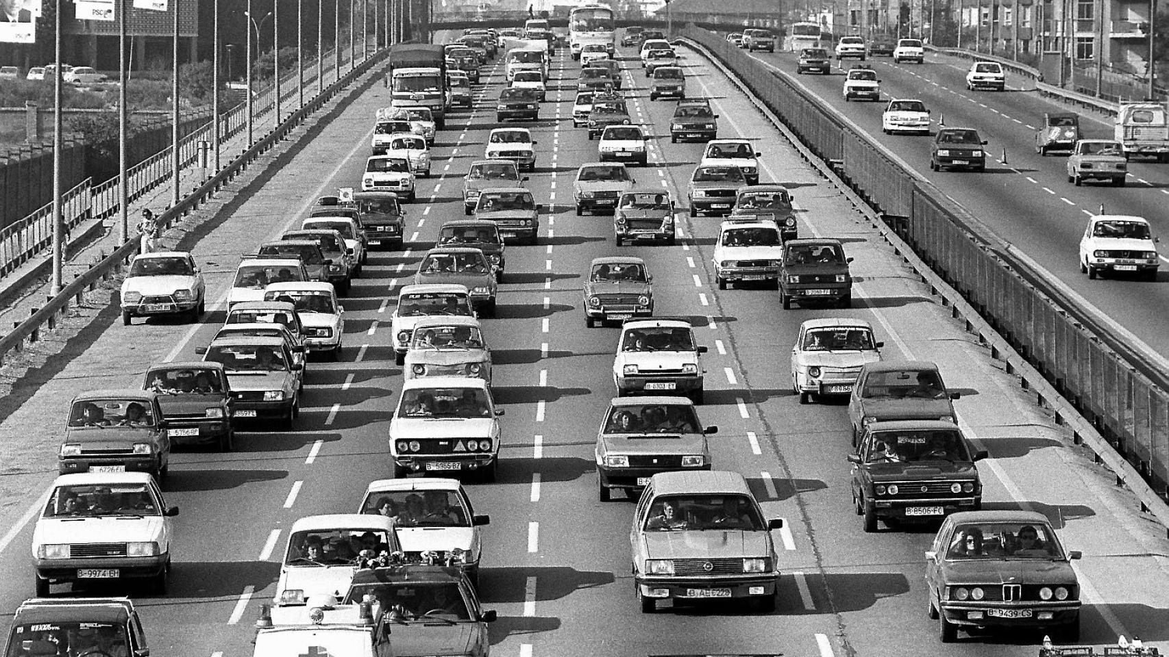 Los muertos por accidente de tráfico se han reducido notablemente en Barcelona / EFE - JULIÁN MARTÍN