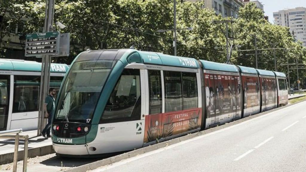 Colau presiona a ERC i la CUP con una nueva votación sobre el tranvía / AJUNTAMENT DE BARCELONA