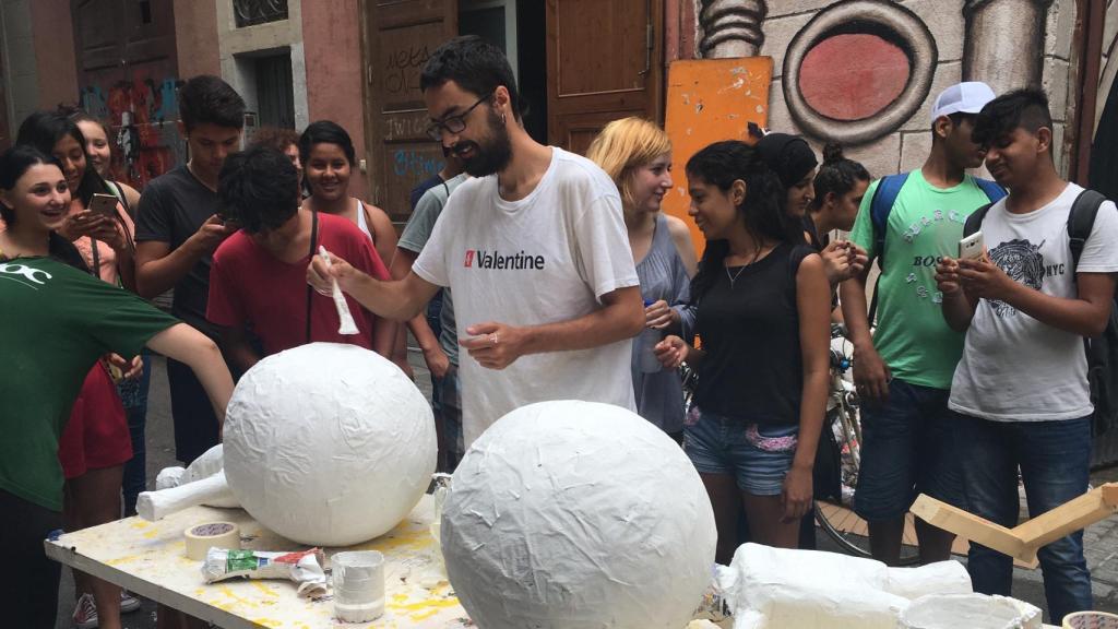 Los vecinos del carrer Progrés recrearán la Revolución Rusa de 1917 / A.V.D