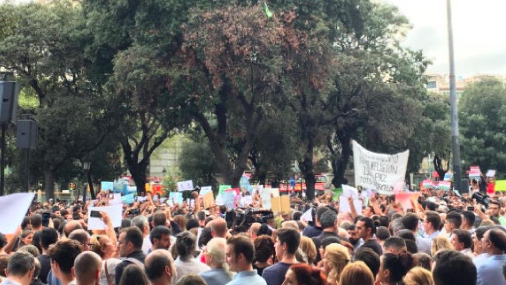 La comunidad musulmana durante una manifestación por la paz / A.V.D.