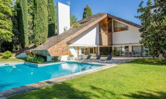 Finca en Camino del Sur, en la urbanización madrileña de La Moraleja / IDEALISTA