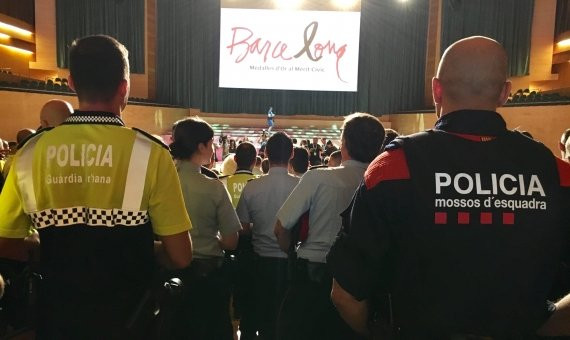 Agentes de la Urbana y de los Mossos / M.S.