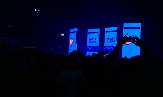 Los móviles seguían grabando, incluso finalizado el concierto / METRÓPOLI ABIERTA