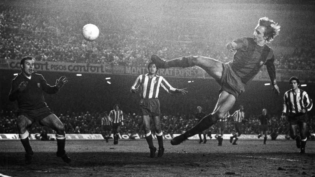 La foto más famosa de Horacio: gol de Johan Cruyff al Atlético de Madrid en 1973 / Horacio Seguí