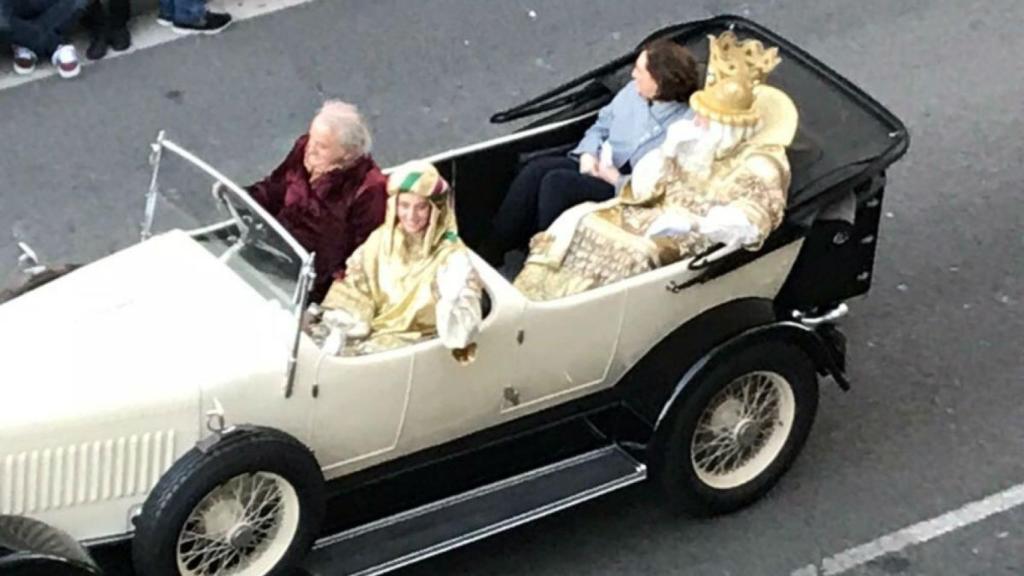 Colau, en un Rolls-Royce, el día de la cabalgata de Reyes