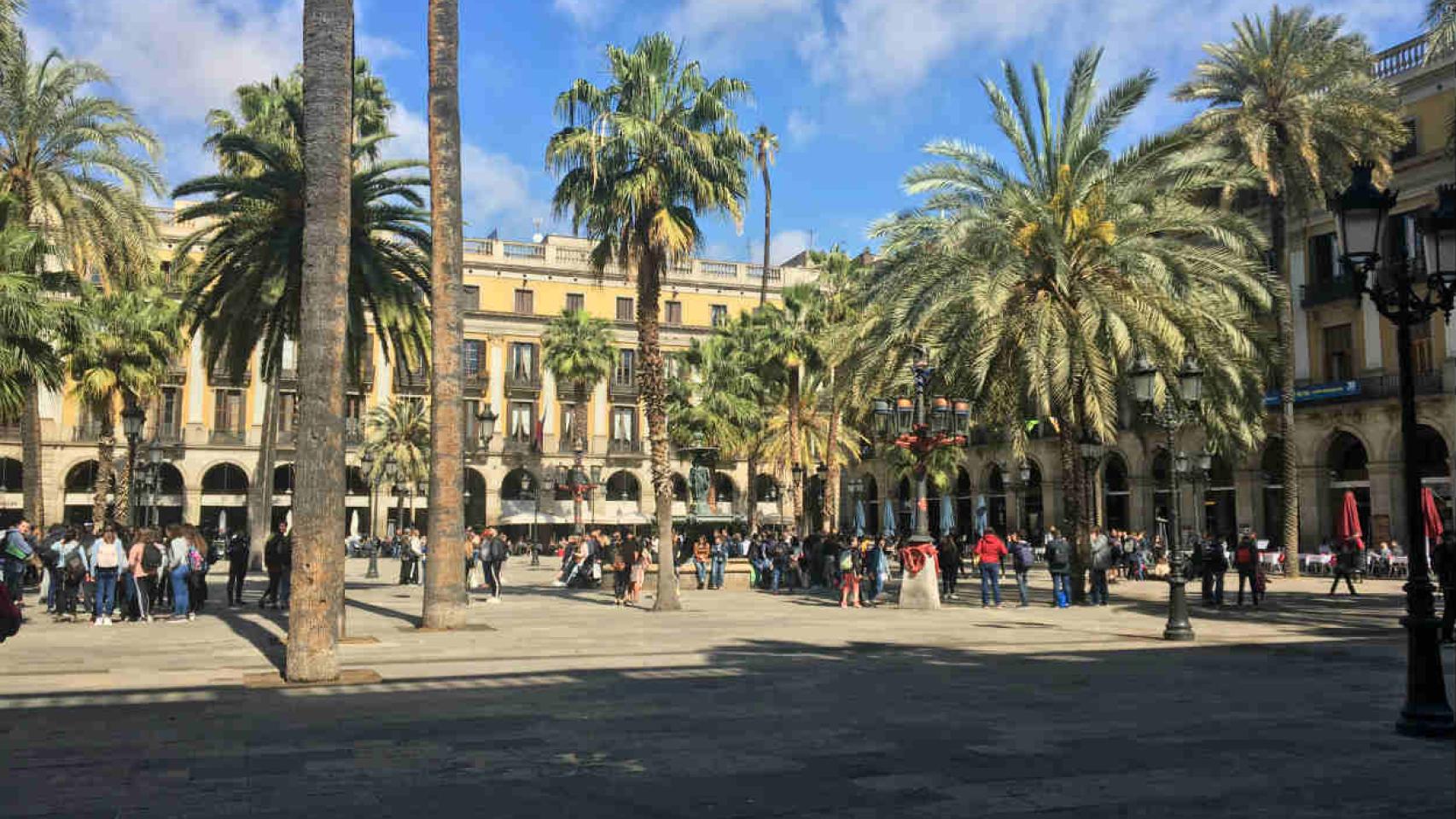 La plaza Reial es un gran atractivo de la ciudad de Barcelona / CR