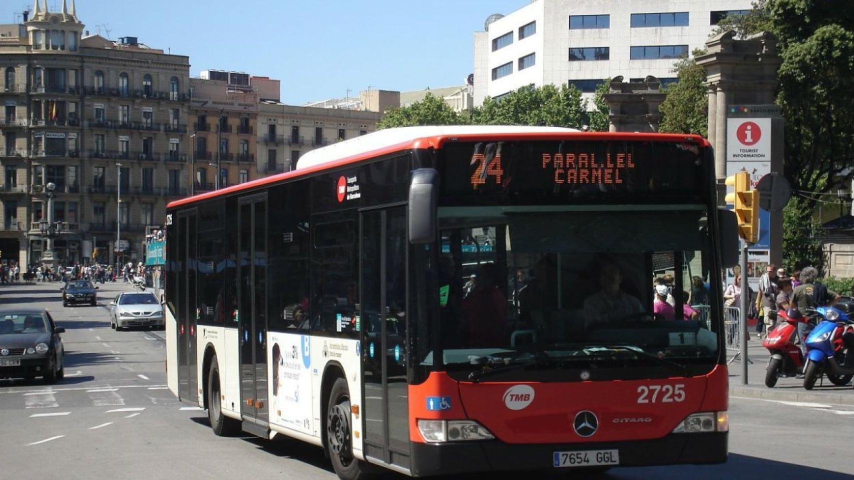 A partir de este mes, el letrero tendrá que ser modificado en el 24: ya no llegará a Paral·lel / Archivo