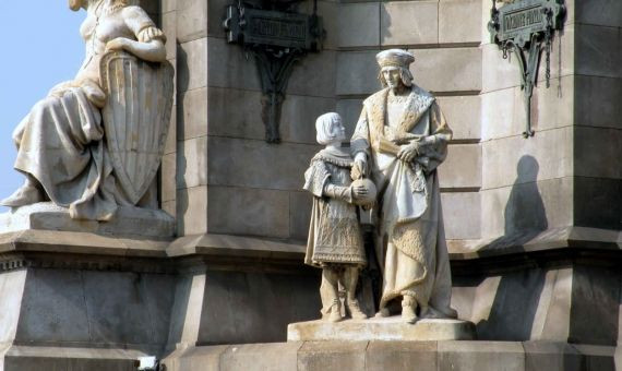 Uno de los grupos escultóricos del monumento