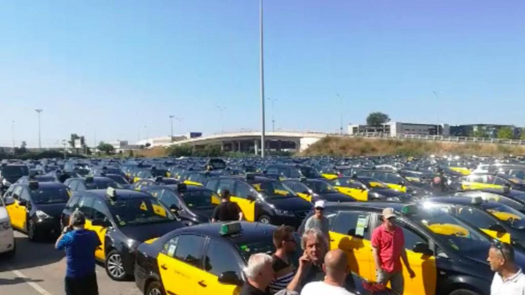La huelga de taxistas en Barcelona / @Elite_TaxiBcn