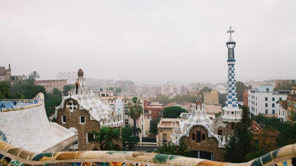 Una Barcelona nubosa es lo que tendremos desde este viernes al domingo  /Archivo