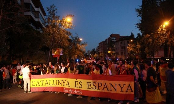 Un momento durante la concentración a favor de la unidad de Los de Artós | HUGO FERNÁNDEZ