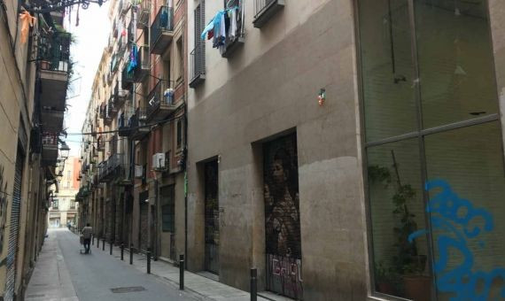 Los comercios de la calle Lancaster están casi todos cerrados / CR