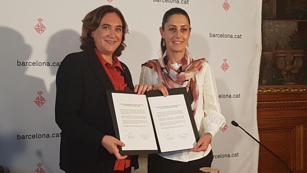 La alcaldesa de Barcelona Ada Colau y la jefa de Gobierno de Ciudad de México, Claudia Sheinbaum / EUROPA PRESS