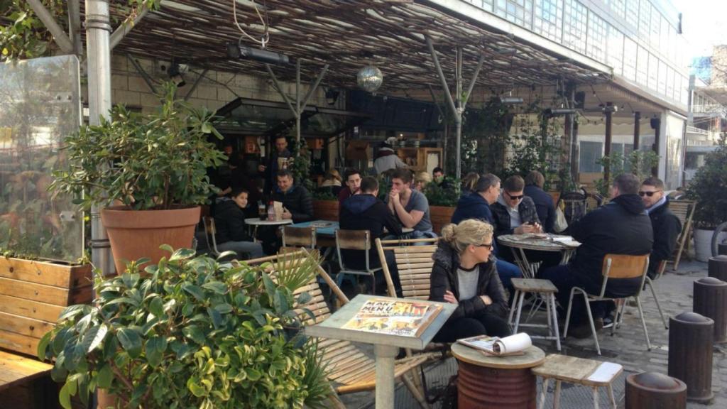 Una de las terrazas en Joan de Borbó / ARCHIVO