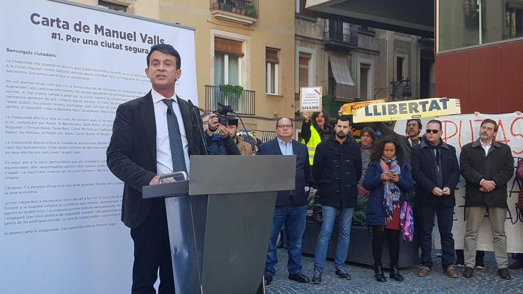 Protesta de los CDR en un acto de Manuel Valls en el Raval / MIKI