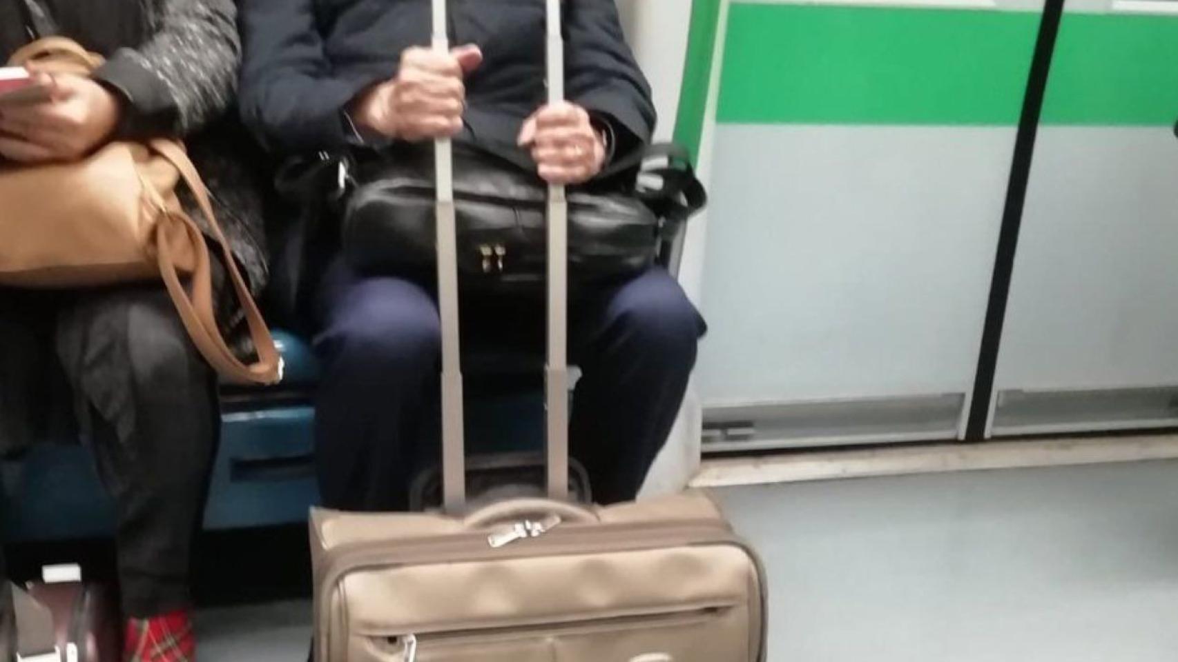 Joan Gaspart viajando en metro