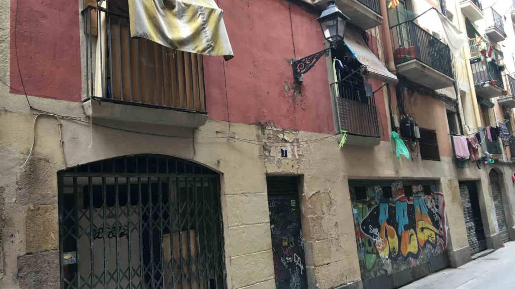 Los inmuebles municipales de la calle Lancaster empiezan a ser desalojados / CR