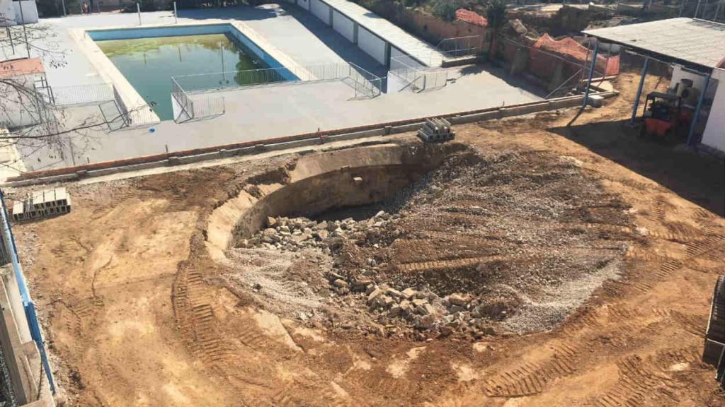 La balsa bicentenaria de Can Planàs, en el Guinardó, descubierta gracias a unas obras / CR