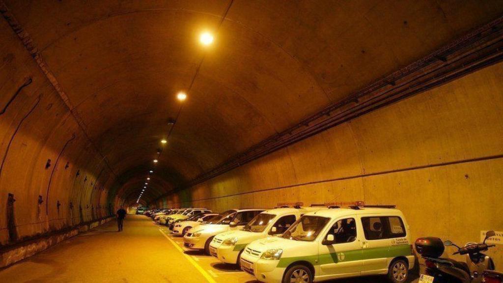 El túnel de servicio de la infraestructura de Vallvidrera en el que se quiere construir un carril bici / Plataforma per BikeVidrera