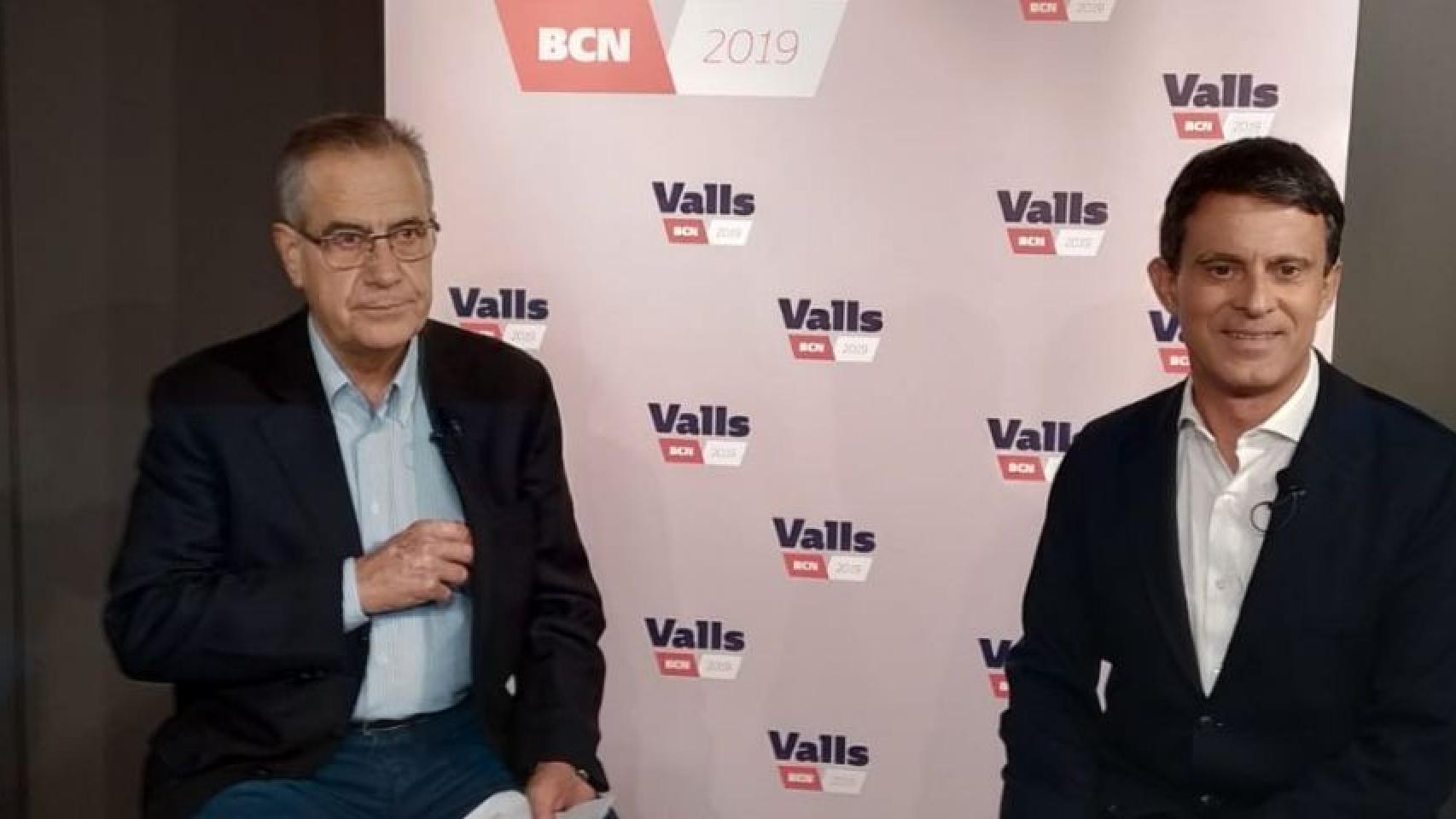 Celestino Corbacho y Manuel Valls, en un acto de precampaña en Barcelona / JORDI SUBIRANA