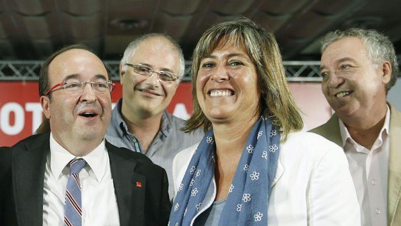 Una imagen de archivo de la alcaldesa de L'Hospitalet y próxima presidenta de la Diputación de Barcelona, Núria Marín, junto al líder de los socialistas Miquel Iceta / EFE