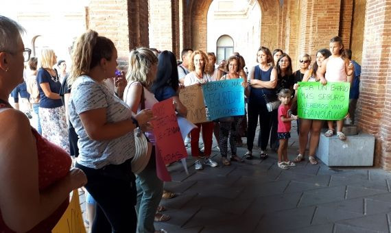 Los vecinos protestan ante el Consejo de Seguridad / RP