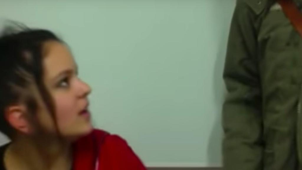 Captura de pantalla del vídeo viral de Rosalía / YOUTUBE