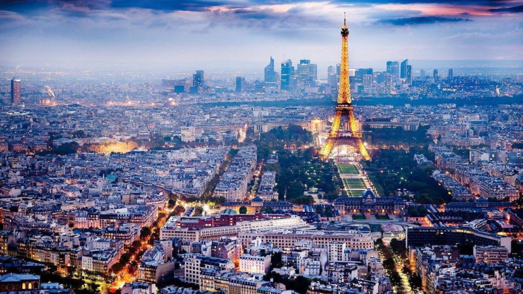 Vista aérea de París, la ciudad que le ha declarado la guerra a Airbnb