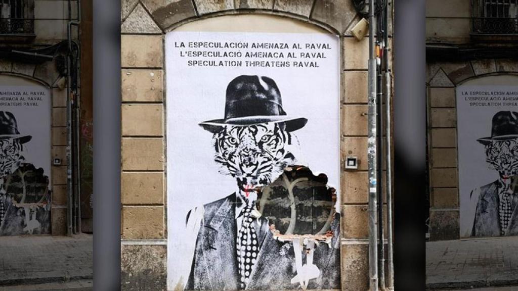 El agujero que han dejado los traficantes en la calle Hospital 114 / ACCIÓ RAVAL