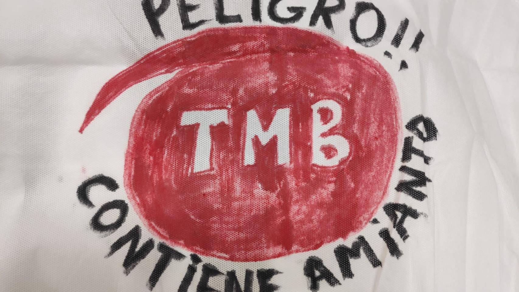 Los trabajadores de TMB alertan del peligro que supone el amianto / CEDIDA