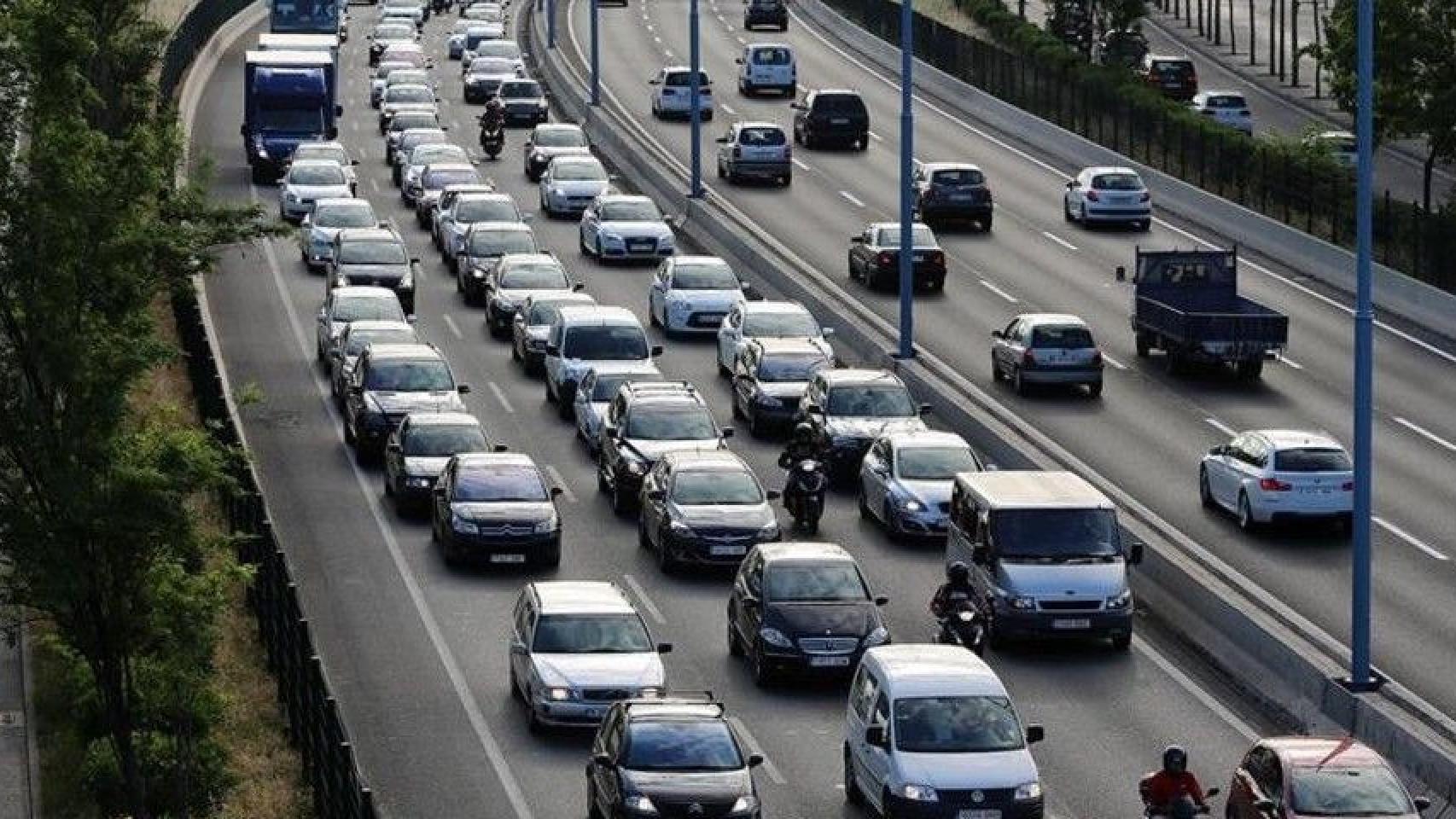 Tráfico en Barcelona / ARCHIVO