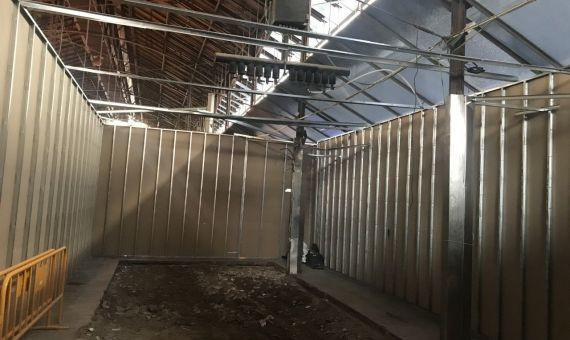 El nuevo aula de formación por dentro, aún en construcción / DAVID FARRERO