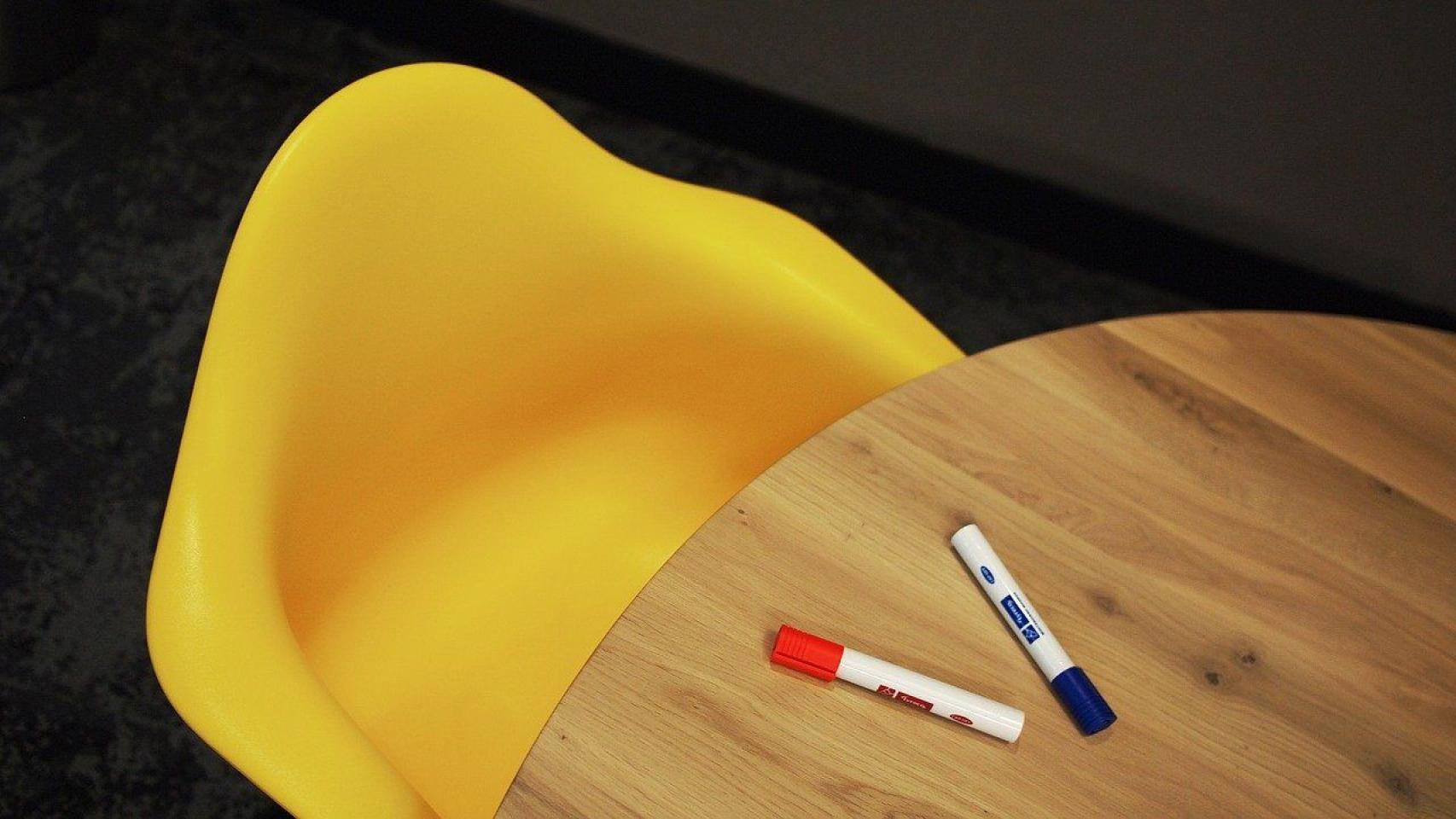 Mueble de una tienda de decoración / Epicantus - PIXABAY