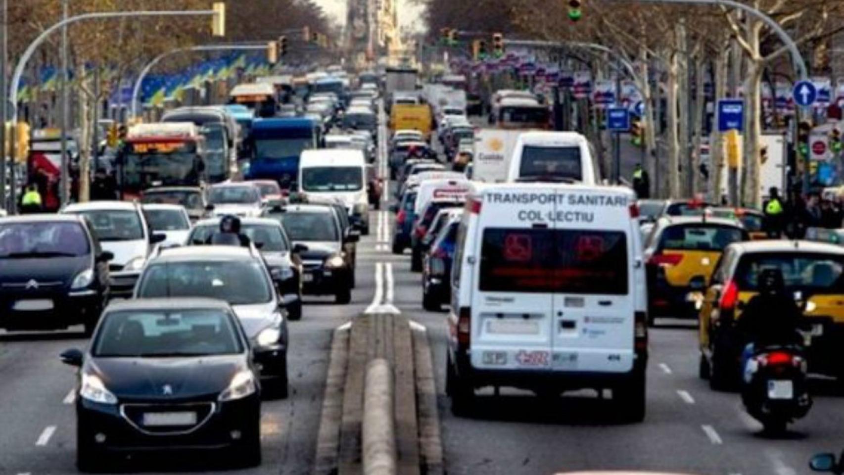 Tráfico en Barcelona / ARCHIVO