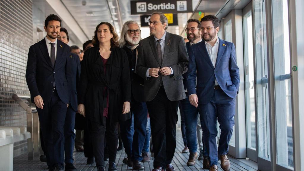 Ada Colau y Quim Torra en la estación de metro de Zona Franca / EFE