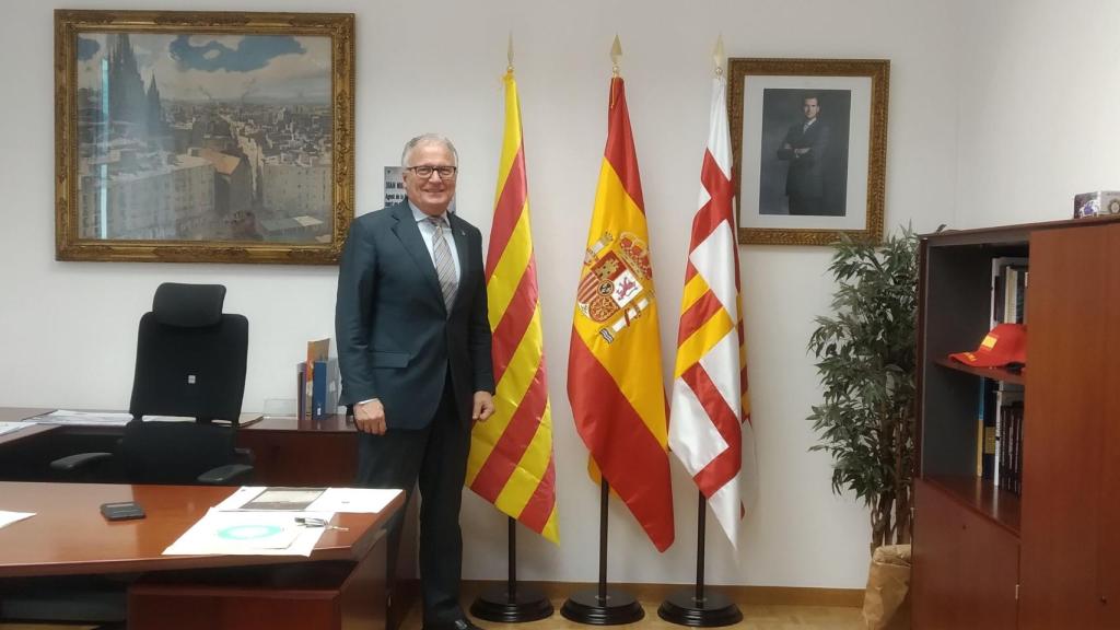 Josep Bou, en el despacho del PP en el Ayuntamiento de Barcelona / JORDI SUBIRANA