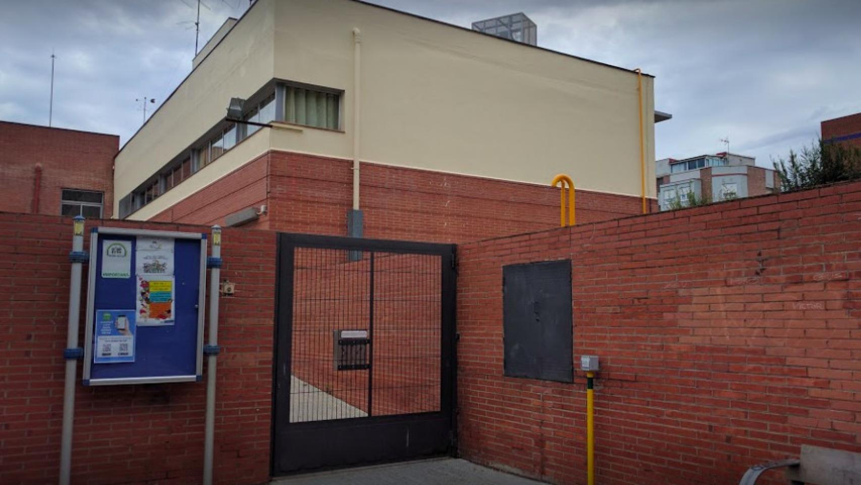 Escuela Bernat Metge del Prat, cerrada por el coronavirus / GOOGLE MAPS