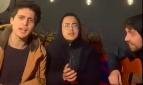 Imagen de los tres músicos cantando una rumba / INSTAGRAM