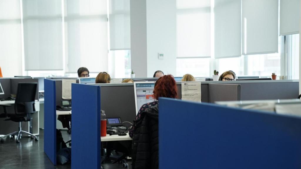 Trabajadores del servicio municipal de teleasistencia / AYUNTAMIENTO DE BARCELONA