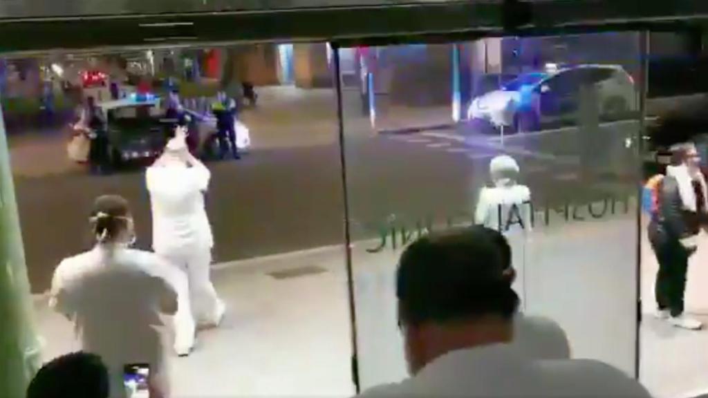 Homenaje de los Mossos a los profesionales del Clínic / MOSSOS