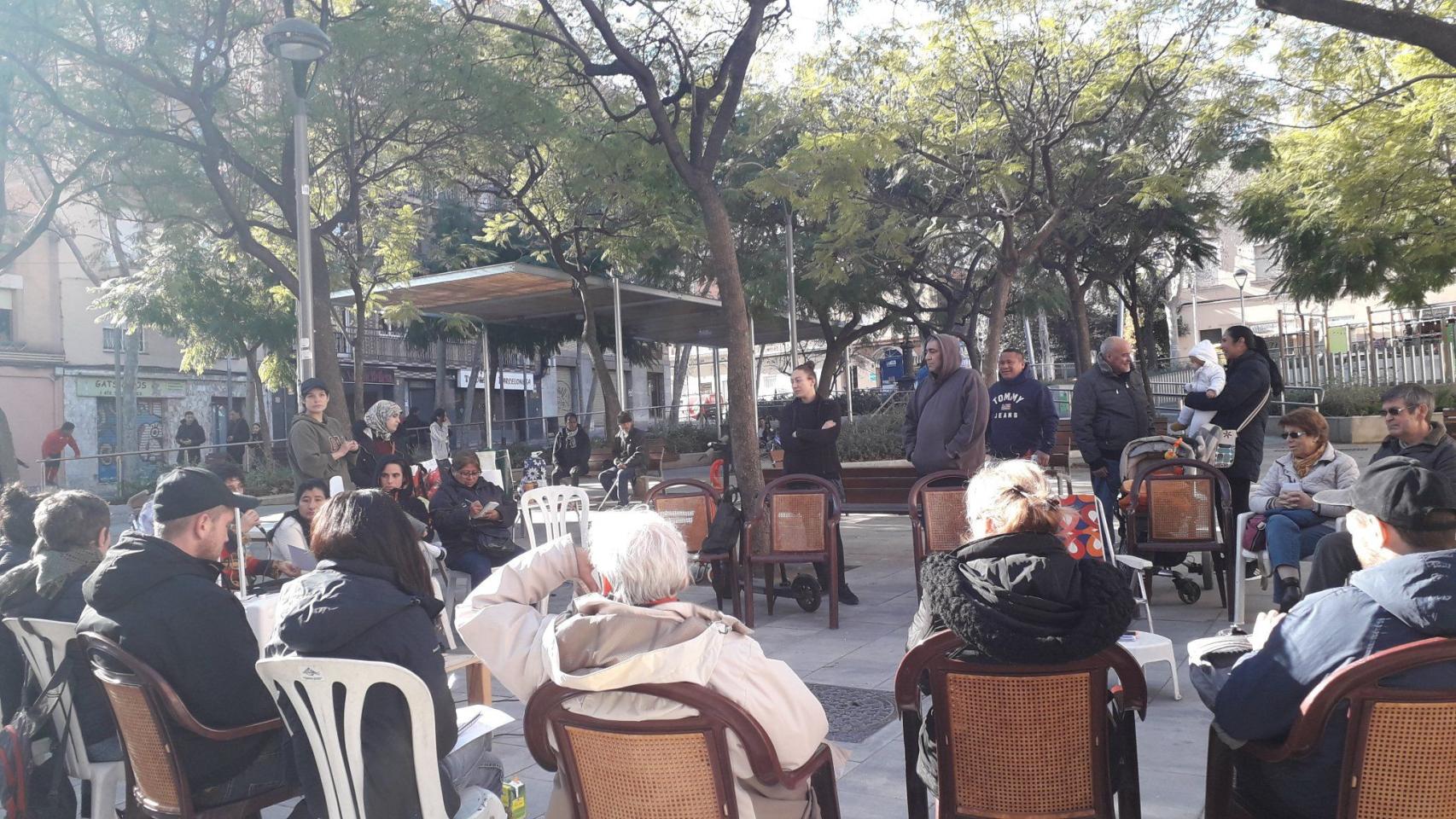 Red de Apoyo Mutuo Trinitat, colectivo desde el que denuncian que el Ayuntamiento las suplanta / MUTUXARXA