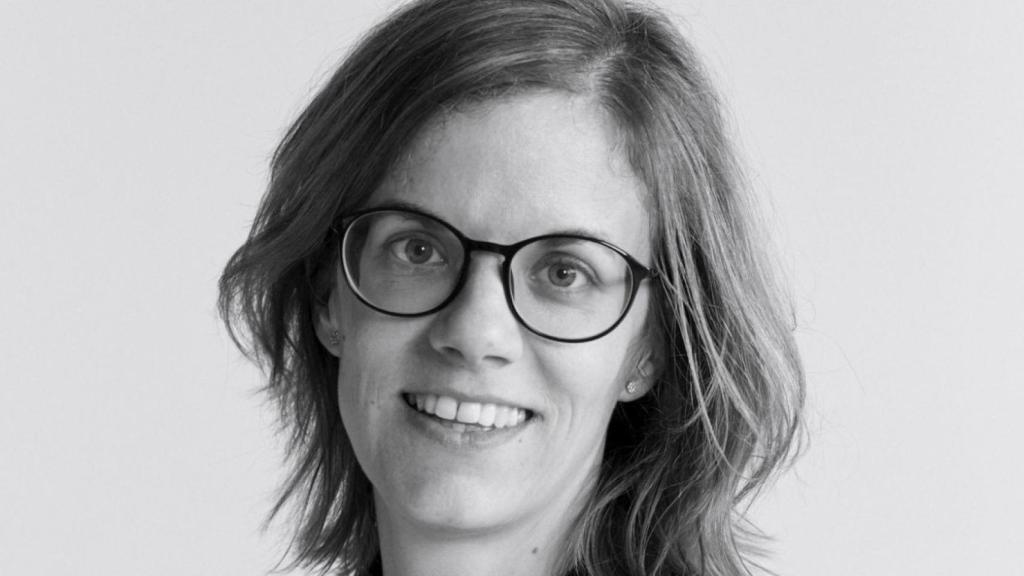 Ha desempeñado cargos en las áreas financiera, de aprovisionamiento de tiendas y de control de gestión