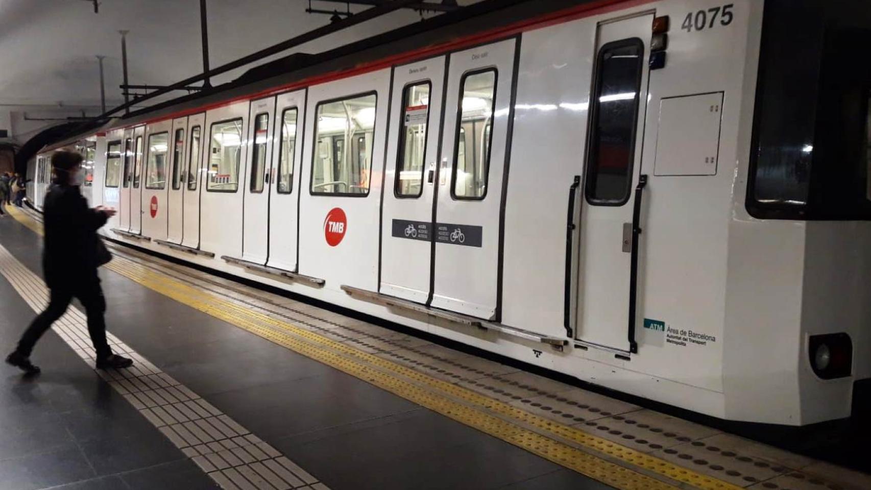 Un metro de Barcelona durante la pandemia del Covid-19 / TWITTER TMB