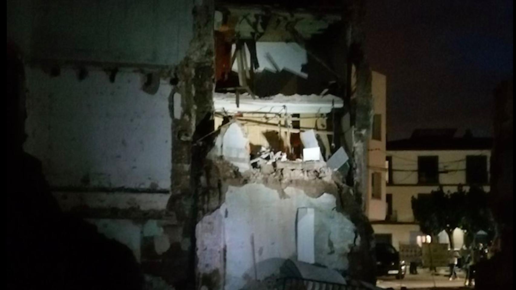 Una casa se derrumbó este domingo en Sentmenat / TWITTER BOMBERS