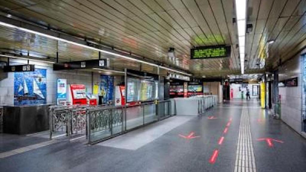 El vestíbulo de la estación de Sagrada Família / TMB