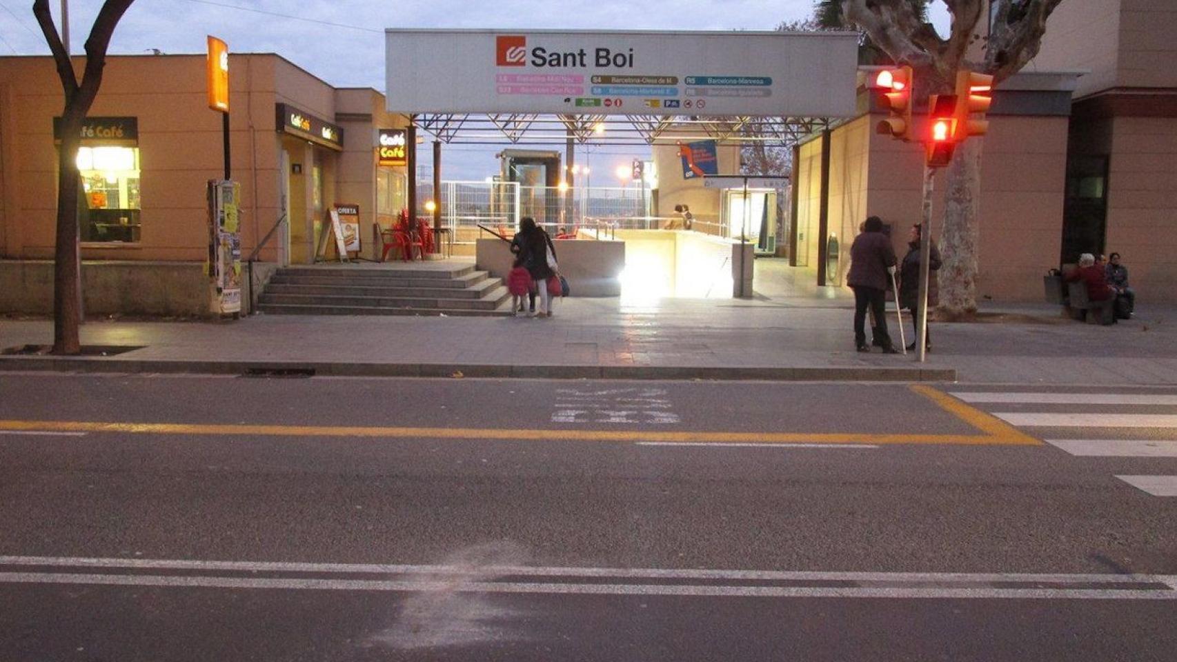 La estación de FGC de Sant Boi es el lugar donde se ha producido la agresión homófoba / WIKIPEDIA