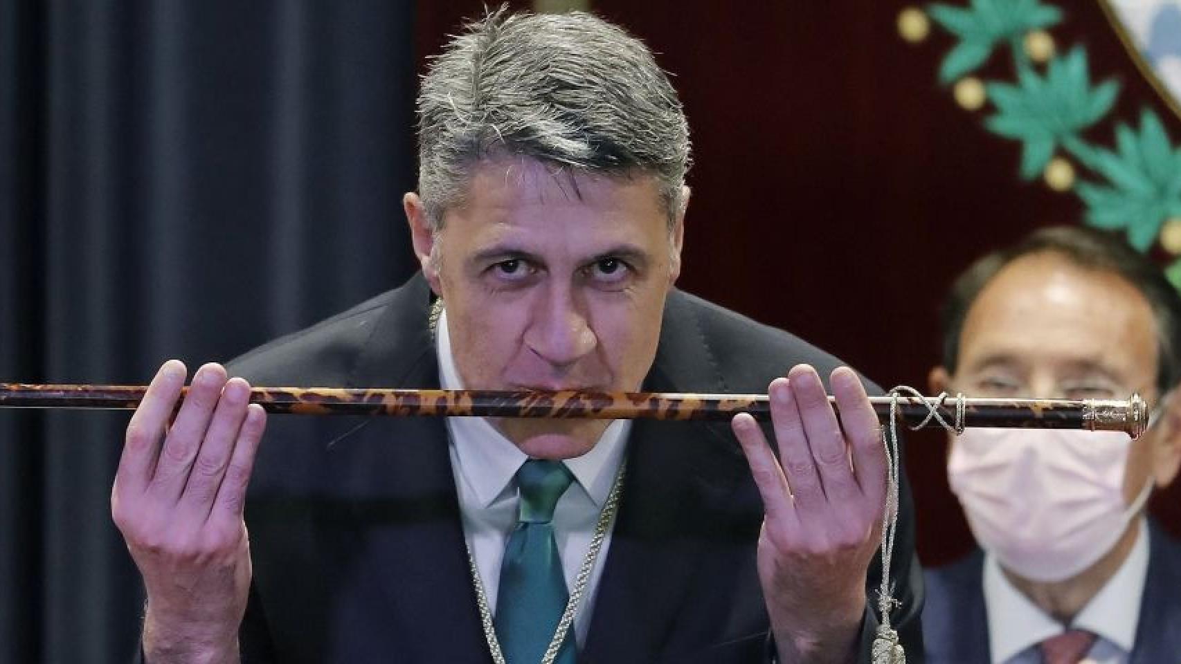 El alcalde de Badalona, Xavier García Albiol, durante su investidura / EFE - ANDREU DALMAU