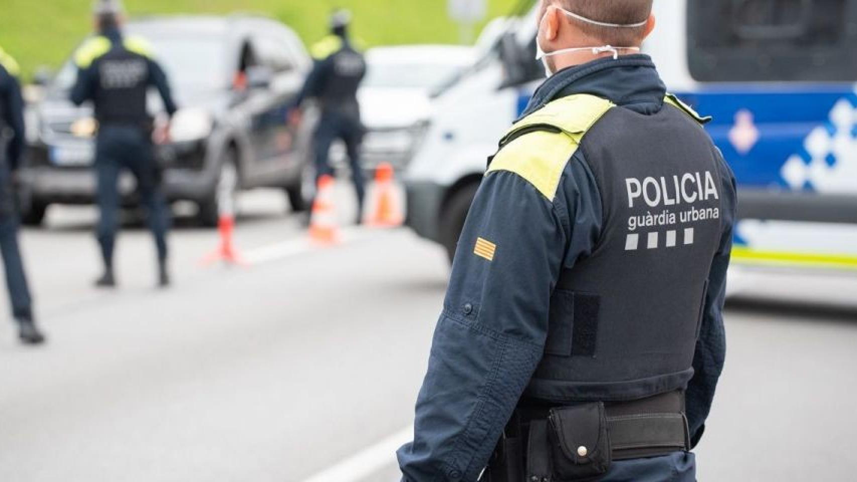 Agentes de la Guardia Urbana en un control / TWITTER GUARDIA URBANA