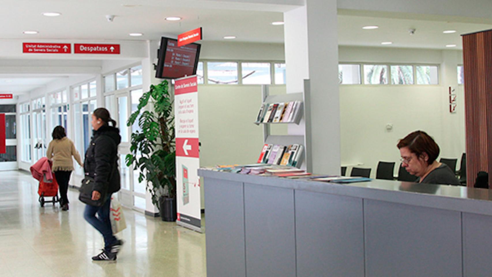 Interior de los Servicios Sociales de Barcelona