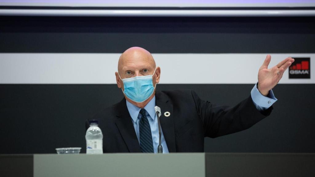 El consejero delegado de la GSMA, John Hoffman / EUROPA PRESS - DAVID ZORRAKINO